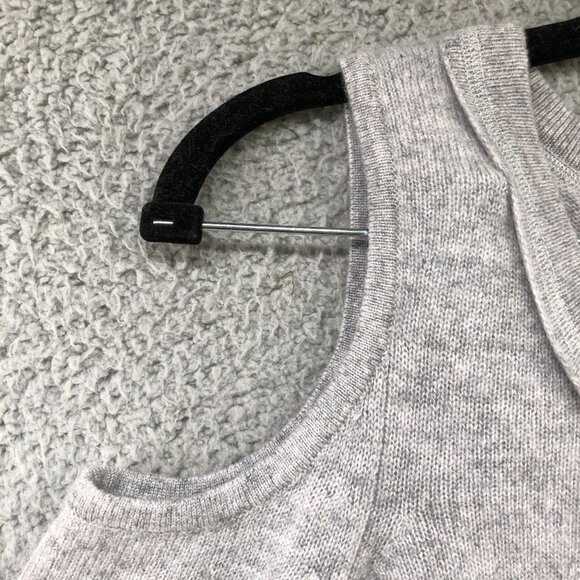 Aqua Cashmere Sweater Womens XS Gray Cold Shoulder Crewneck 100% Cashmere - Picture 6 of 10